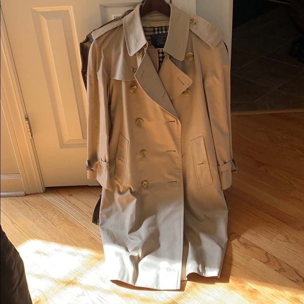 Burberry long Kensington heritage tan trench coat